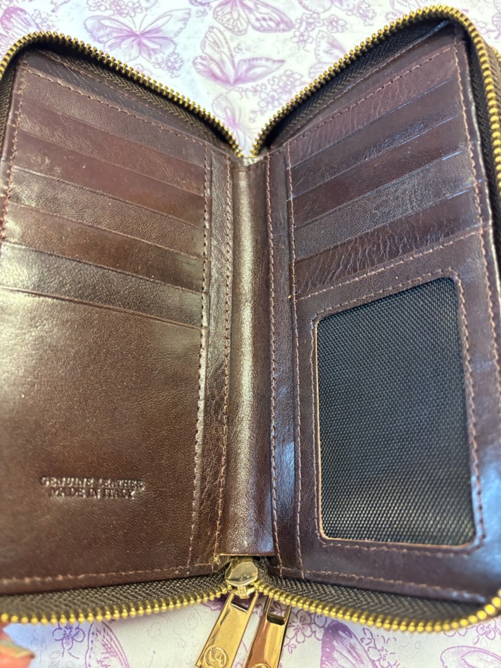 🌀Valentina Brown Embossed Leather Zip Wallet - Picture 4 of 6